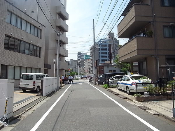 【ライオンズマンション大森北】前面道路