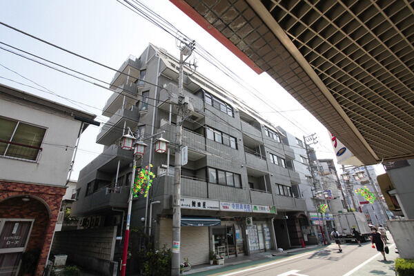 【ヴェルビュ旗の台】外観