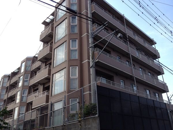 日神パレステージ愛甲石田南