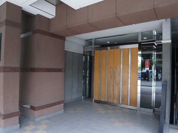 【ロアーブル・サン淵野辺】エントランス