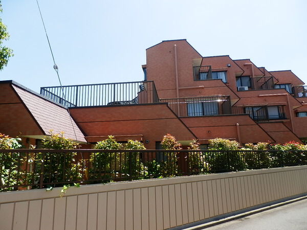 ライオンズヒルズ町田弐番館 2枚目 ライオンズヒルズ町田弐番館