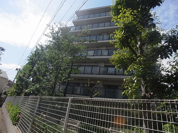 【ファミール登戸】外観写真 【ファミール登戸】外観写真