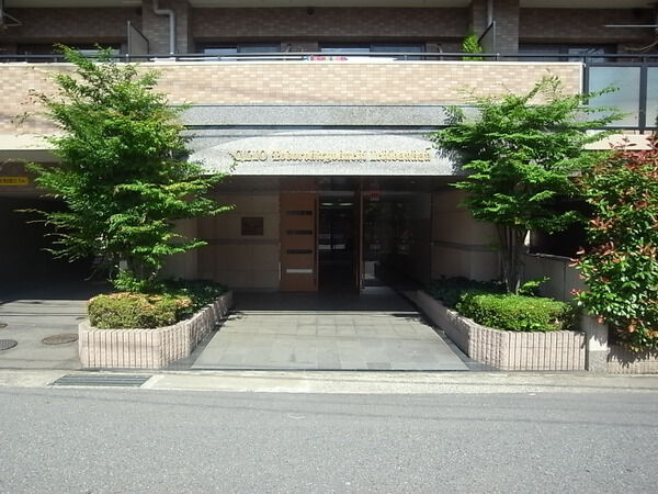 【クリオ等々力緑地壱番館】エントランス周辺 【クリオ等々力緑地壱番館】エントランス周辺