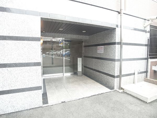 【日神パレステージ武蔵新城】エントランス