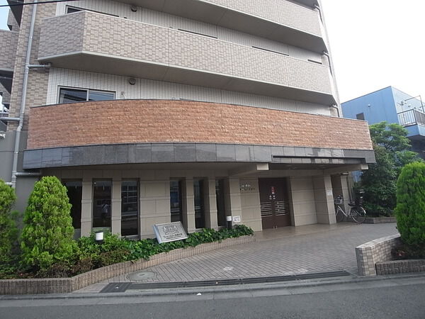 【ライオンズシティ武蔵中原】エントランス