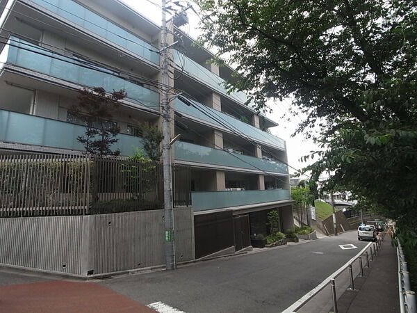 【ジオ梶が谷・桜のヒルトップ】外観