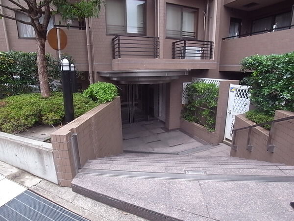 【クレッセント二子多摩川Ⅳ】入り口