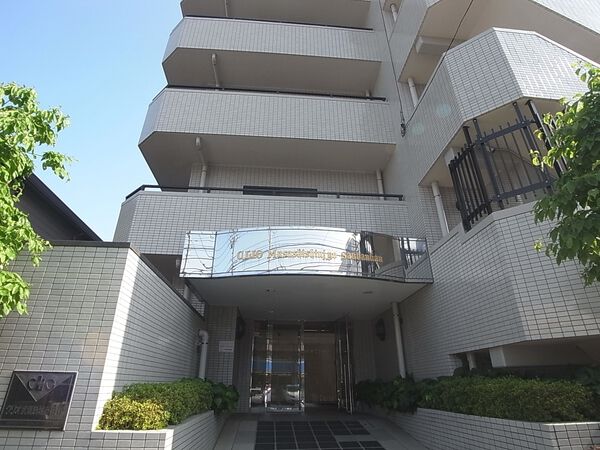 【クリオ武蔵新城参番館】エントランス 【クリオ武蔵新城参番館】エントランス