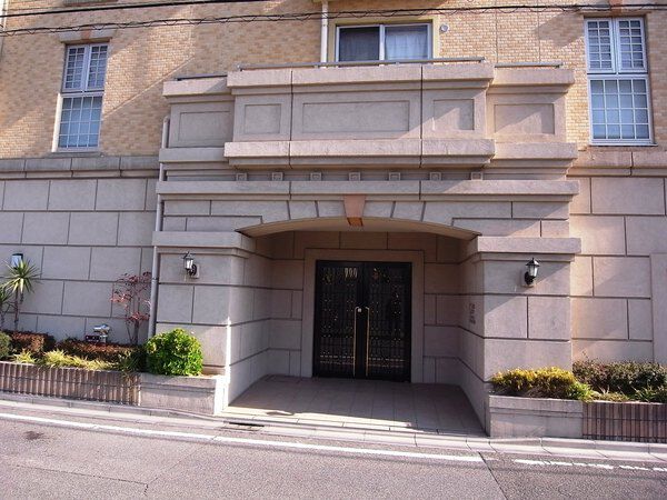 【グランシティユーロパレス新川崎】マンション外観