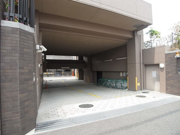 ナイスブライトピア三ツ池公園 3枚目 ナイスブライトピア三ツ池公園