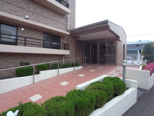 【グランディ大和】エントランス 【グランディ大和】エントランス