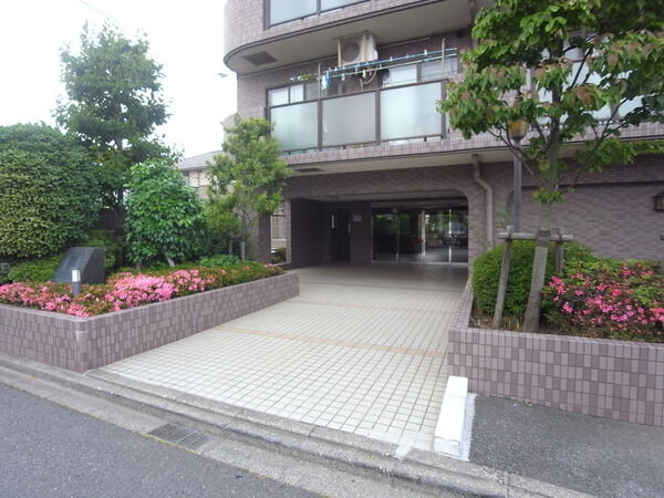 【ナイスアーバン南林間Ⅱ】エントランス 【ナイスアーバン南林間Ⅱ】エントランス