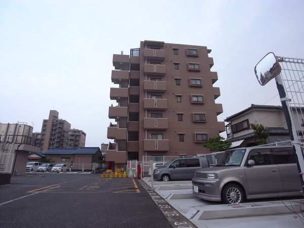 【モアグランデ南林間】駐車場