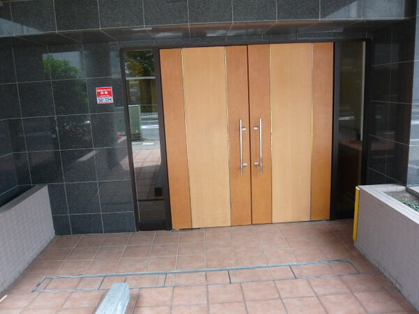 【ダイアパレス大和駅前】エントランス