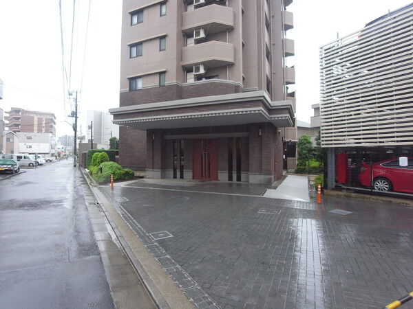 【ナイスエスアリーナ南林間】エントランス