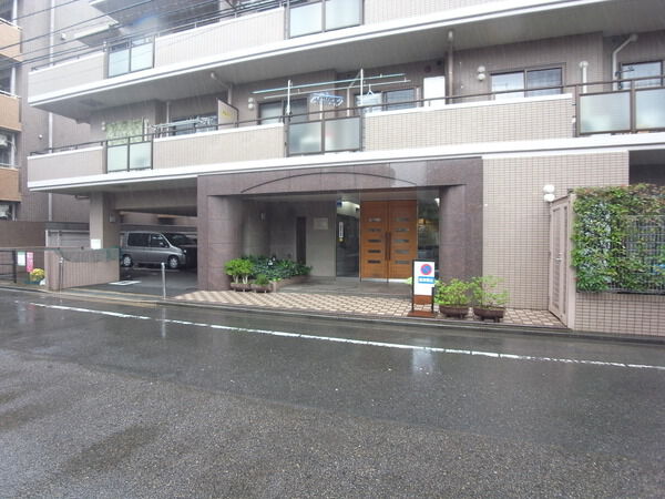 【マートルコート南林間】エントランス