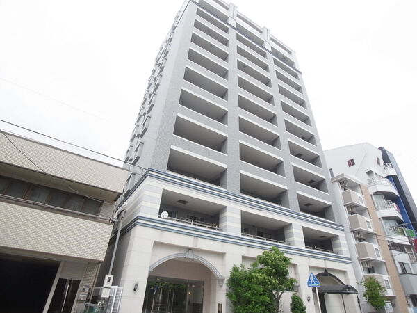 【ラシェーナ平塚パークテラス】外観