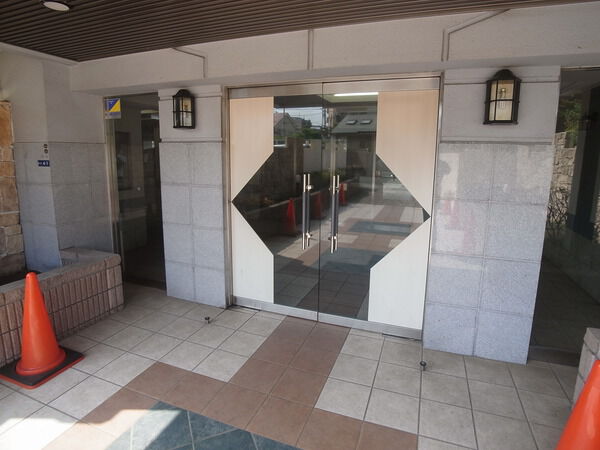 【サンクレイドル湘南平塚】入り口 【サンクレイドル湘南平塚】入り口