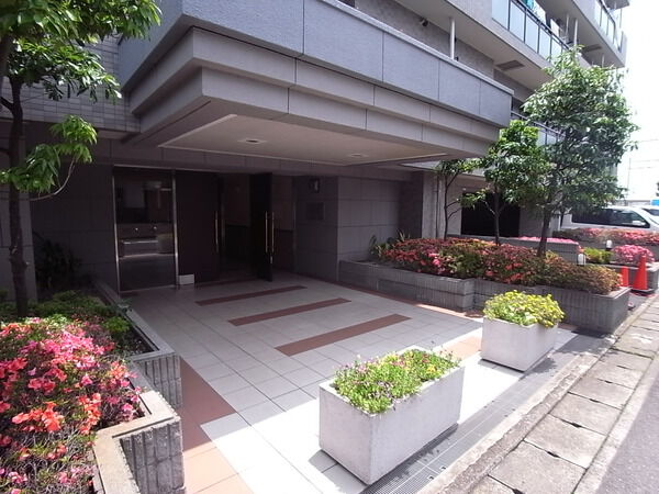 【クレアトゥール湘南平塚】エントランス 【クレアトゥール湘南平塚】エントランス