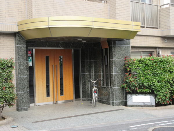 【グランクロワージュ平塚八重咲】エントランス 【グランクロワージュ平塚八重咲】エントランス