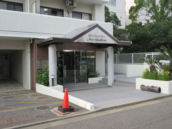 【ライオンズマンション平塚駅前】入り口 【ライオンズマンション平塚駅前】入り口