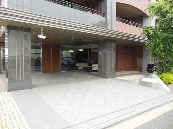 【クオス横濱山手】エントランス 【クオス横濱山手】エントランス