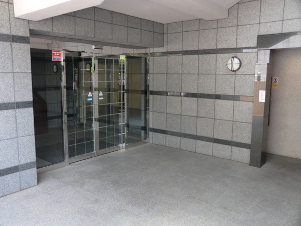 【アールヴェール山手】エントランス