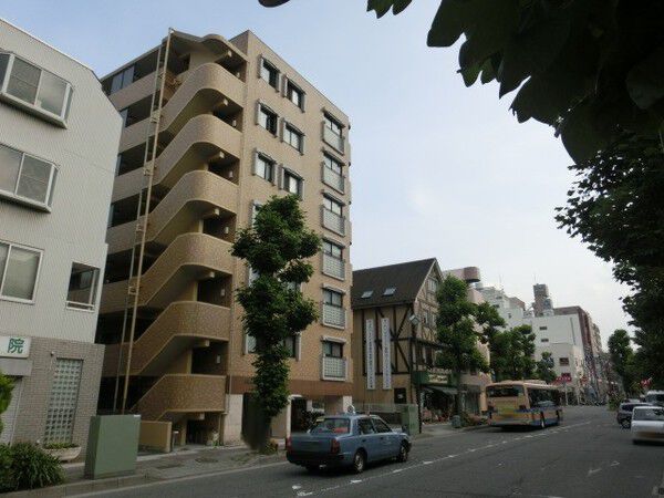 フローレンスパレス保土ヶ谷駅前通り