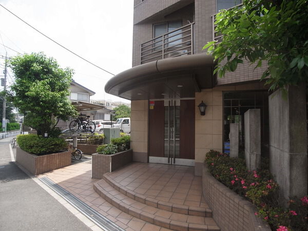 【クリオ二俣川六番館】エントランス