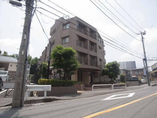 【クリオ二俣川六番館】建物外観