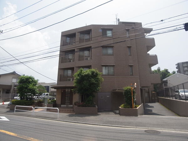 【クリオ二俣川六番館】建物外観