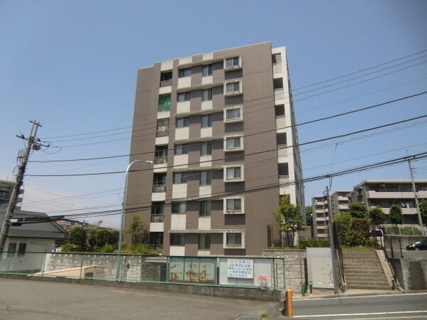 【ランドシティ南万騎が原弐番館】建物外観