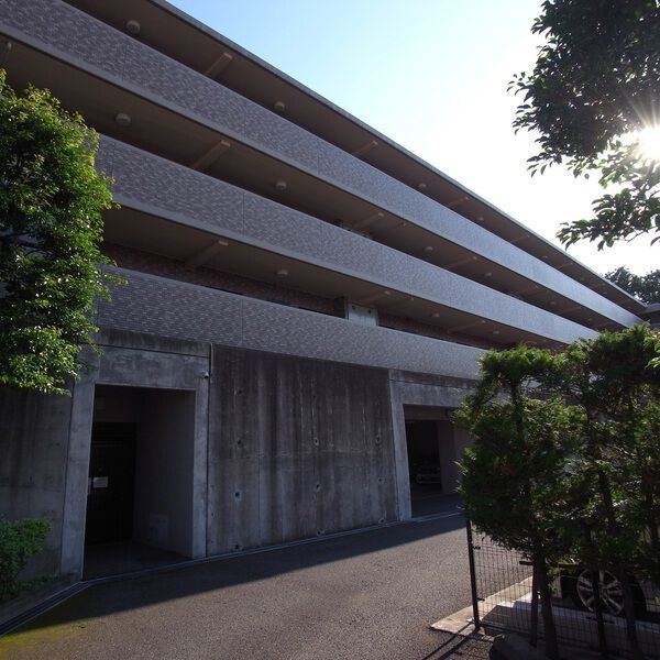 【フォルスコート希望ヶ丘】建物外観