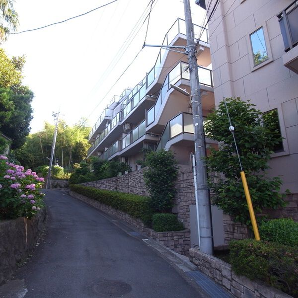 【リベレンス希望が丘】建物外観
