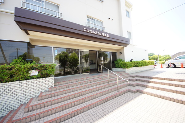 【エンゼルハイム港南台】エントランス外観 【エンゼルハイム港南台】エントランス外観