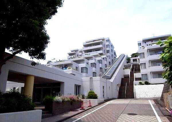 【グランドヒルズ港南台】マンション外観 【グランドヒルズ港南台】マンション外観