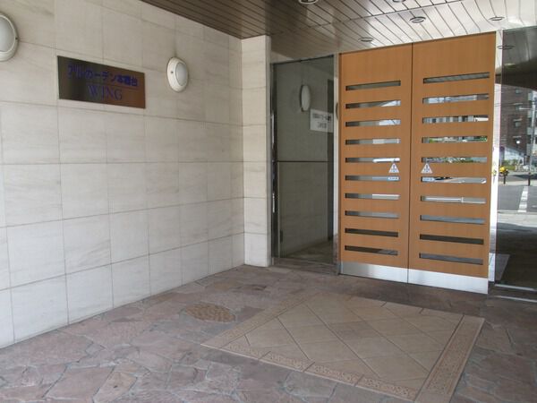 【アルカーデン本郷台WING】エントランス外観