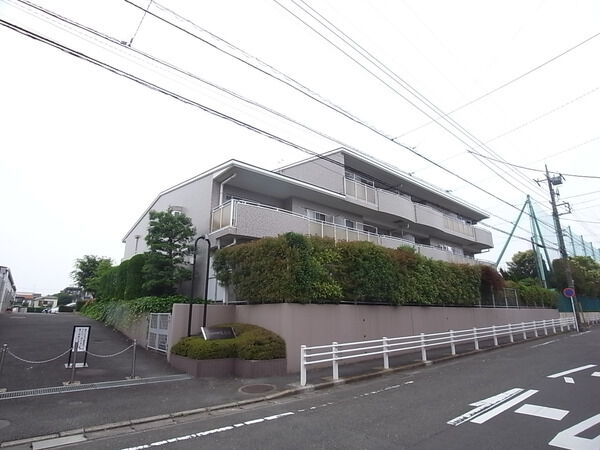 シュール東永谷