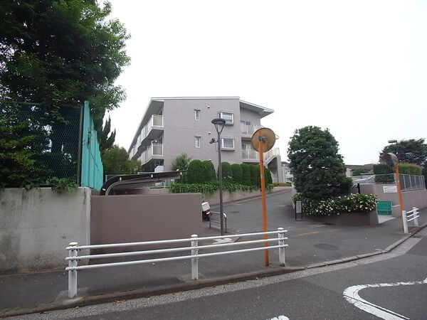 シュール東永谷