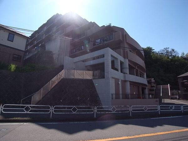 コスモ下永谷駅前ハウス 2枚目 コスモ下永谷駅前ハウス