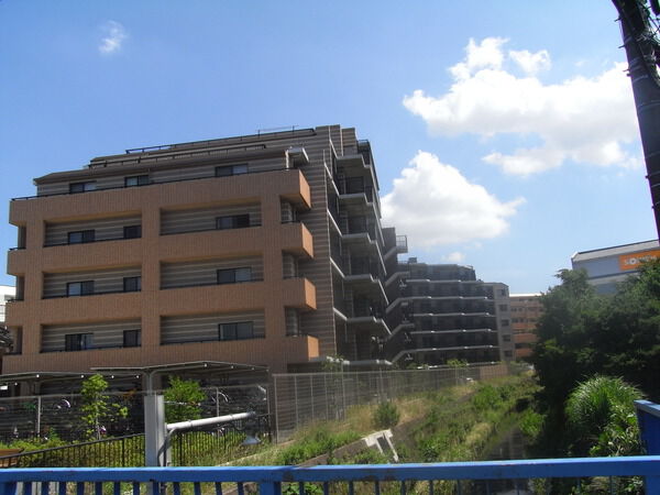 クレストフォルム横浜片倉町