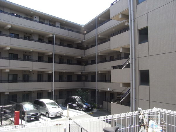 コスモ三ツ沢ガーデン山