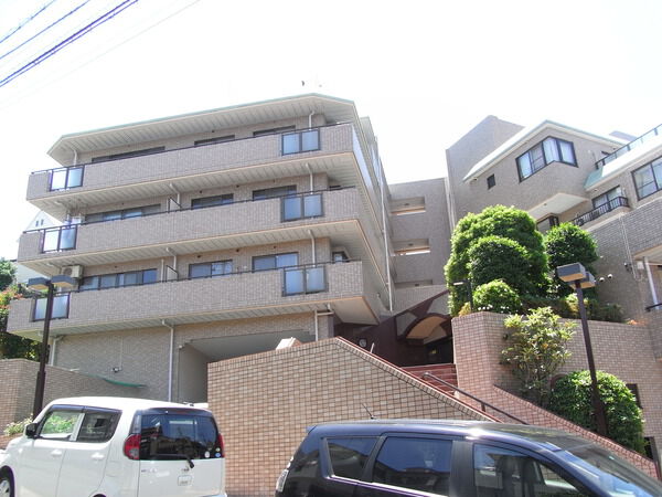 ロイヤルプラザ三ツ沢