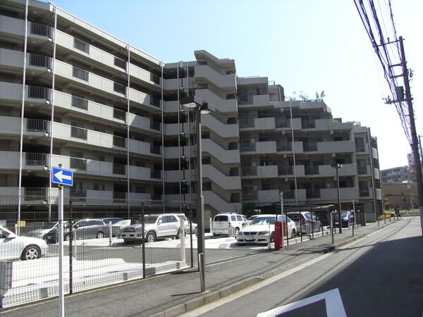 ナイスパークステイツ横濱岡野公園