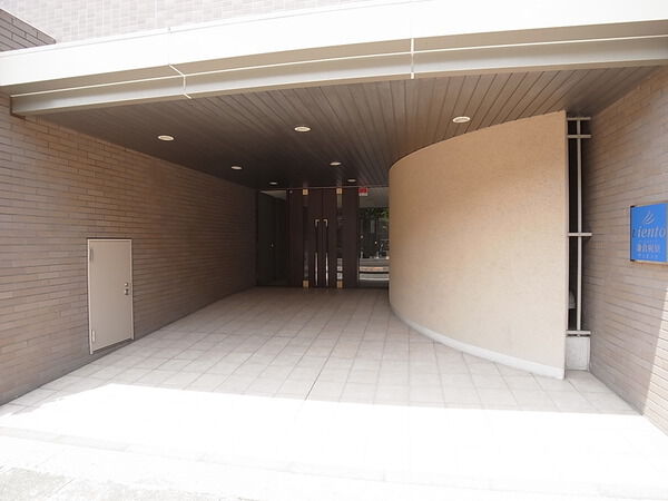 【バームステージ鎌倉梶原ヴィエント】正面エントランス