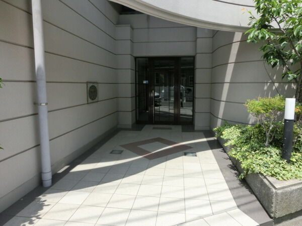 【フォルム鎌倉材木座】エントランス