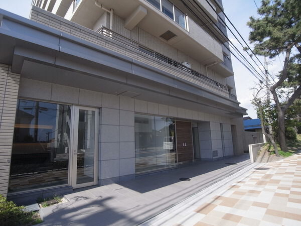 【サーパス湘南茅ヶ崎】エントランス