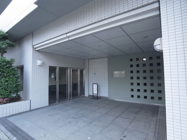 【ニューシティ東戸塚ガーデンハウス】エントランス