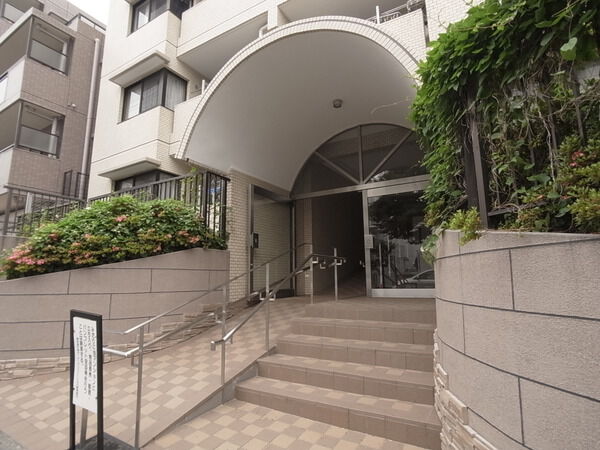 【東戸塚ガーデニアウエストヒルズ】エントランス 【東戸塚ガーデニアウエストヒルズ】エントランス