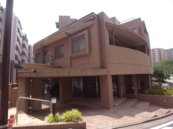 【ライオンズステージ東戸塚】外観